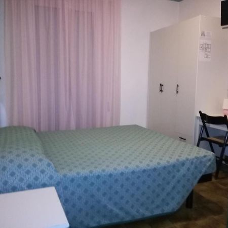 Hotel Biancospino Rimini Exteriör bild
