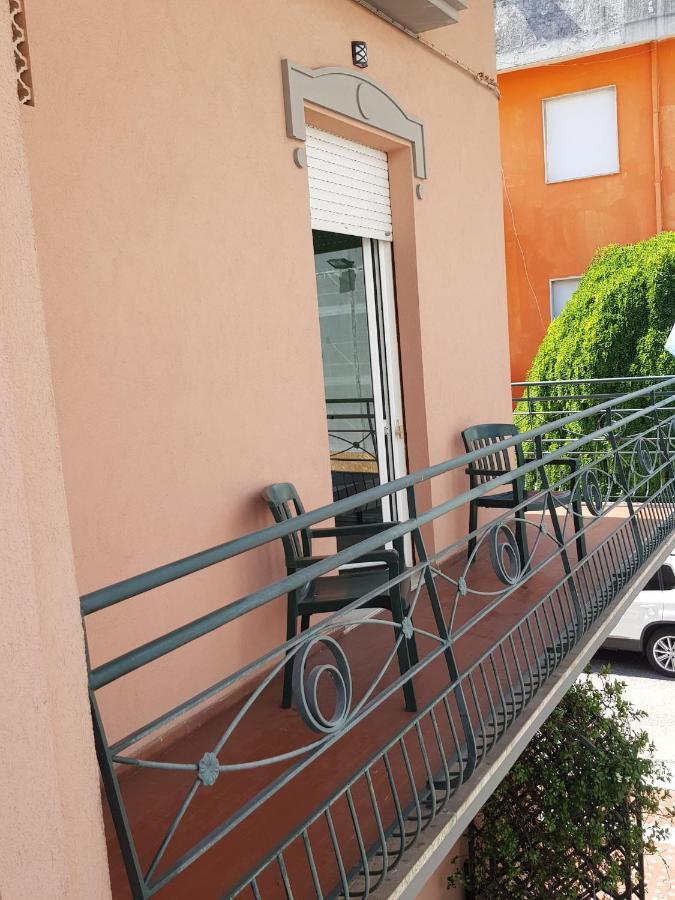 Hotel Biancospino Rimini Exteriör bild